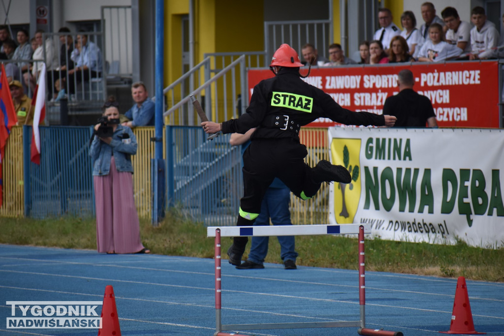 Powiatowe zawody strażackie w Nowej Dębie