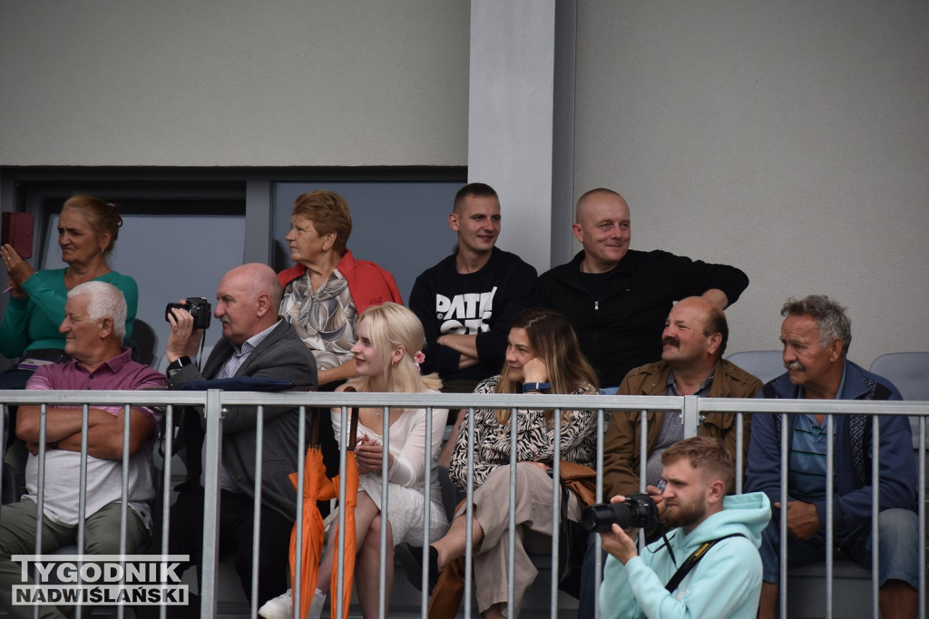 Powiatowe zawody strażackie w Nowej Dębie
