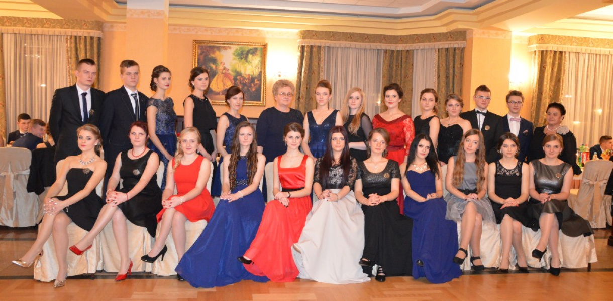 Tak na studniówkowym balu bawili się uczniowie LO w Bogorii [ZDJĘCIA]