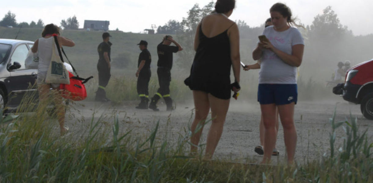 Poszukiwania topielca w Jeziorze Tarnobrzeskim [zdjęcia]