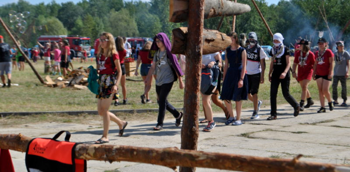 Harcerze nad Jeziorem Tarnobrzeskim (galeria)