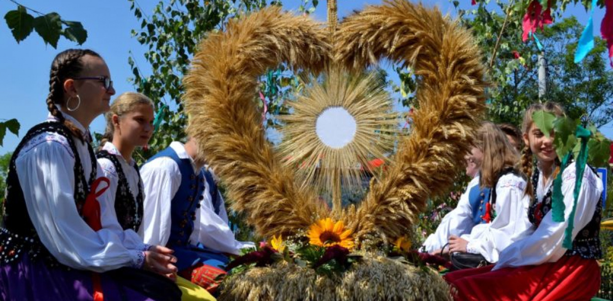Święto Chleba w tarnobrzeskim Mokrzyszowie (galeria)