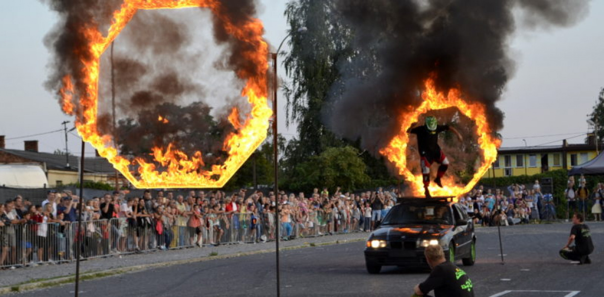 Motoryzacyjny show w Tarnobrzegu (zdjęcia)