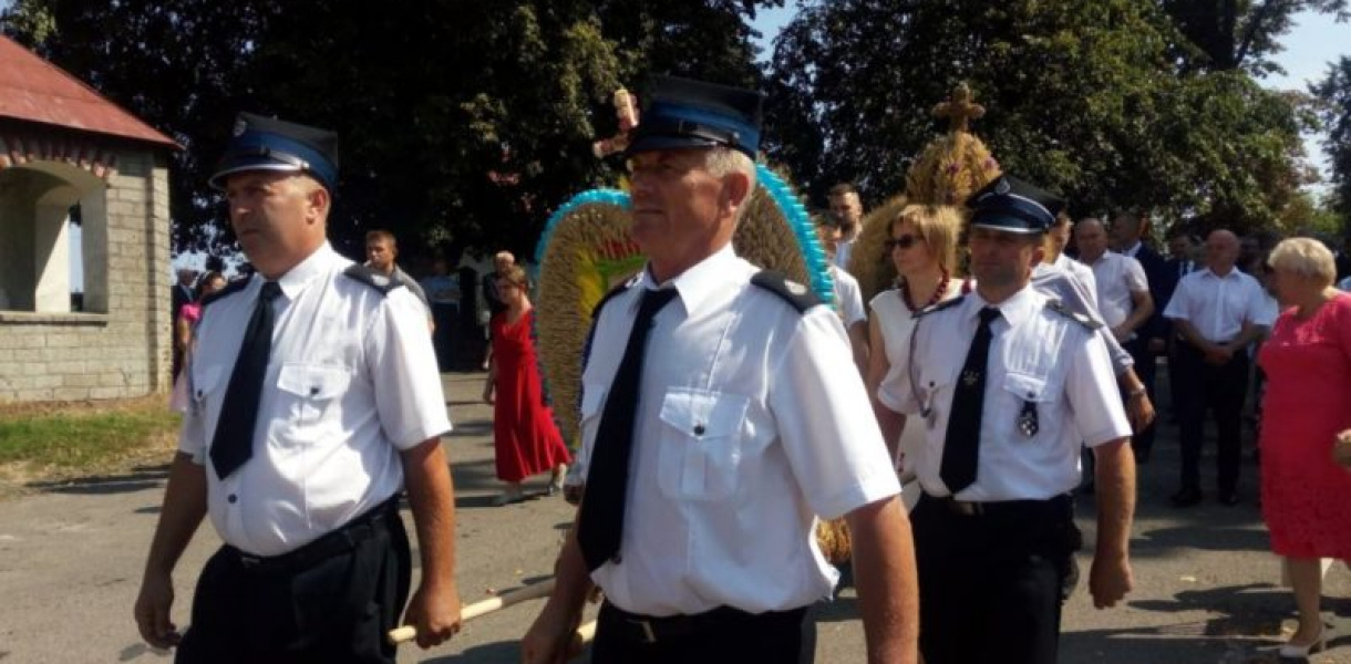 W Bogorii trwają dożynki powiatu staszowskiego [zdjęcia]