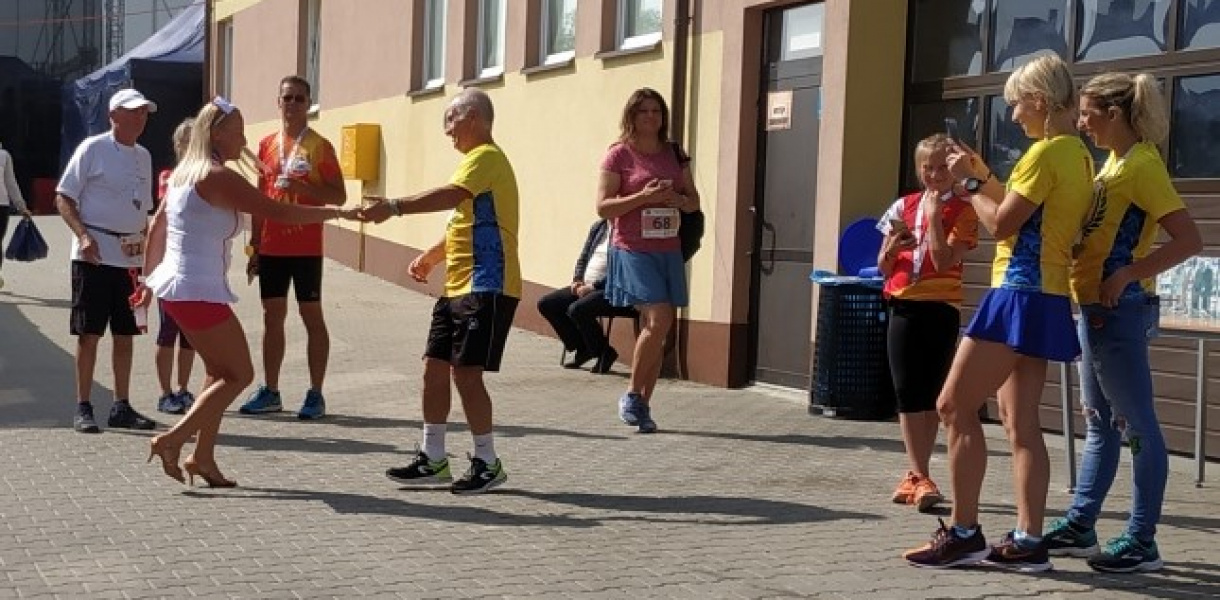 Bieg na szpilkach w Obrazowie [dużo zdjęć]