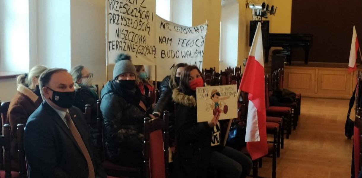 Rada zadecydowała: Szkoła Podstawowa numer 2 w Sandomierzu będzie przeniesiona! [w