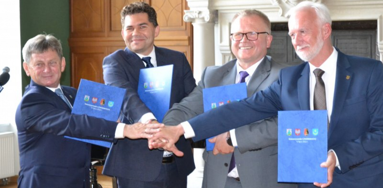 Powołali stowarzyszenie "Czwórmiasto". W tle marzenia o aglomeracji [zdjęcia]