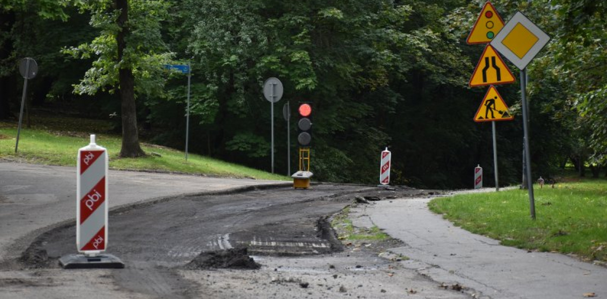 Tarnobrzeg. Rozpoczął się remont drogi prowadzącej do promu, są utrudnienia! [zdję