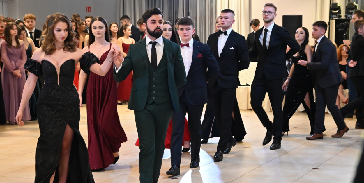 Maturzyści z Liceum Ogólnokształcącego im. M. Kopernika w Tarnobrzegu