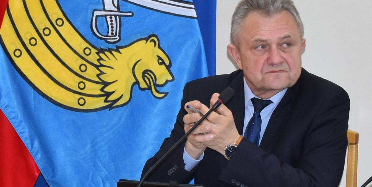 Jest nowy starosta staszowski. Pokonał wicewojewodę Michała Skotnickiego