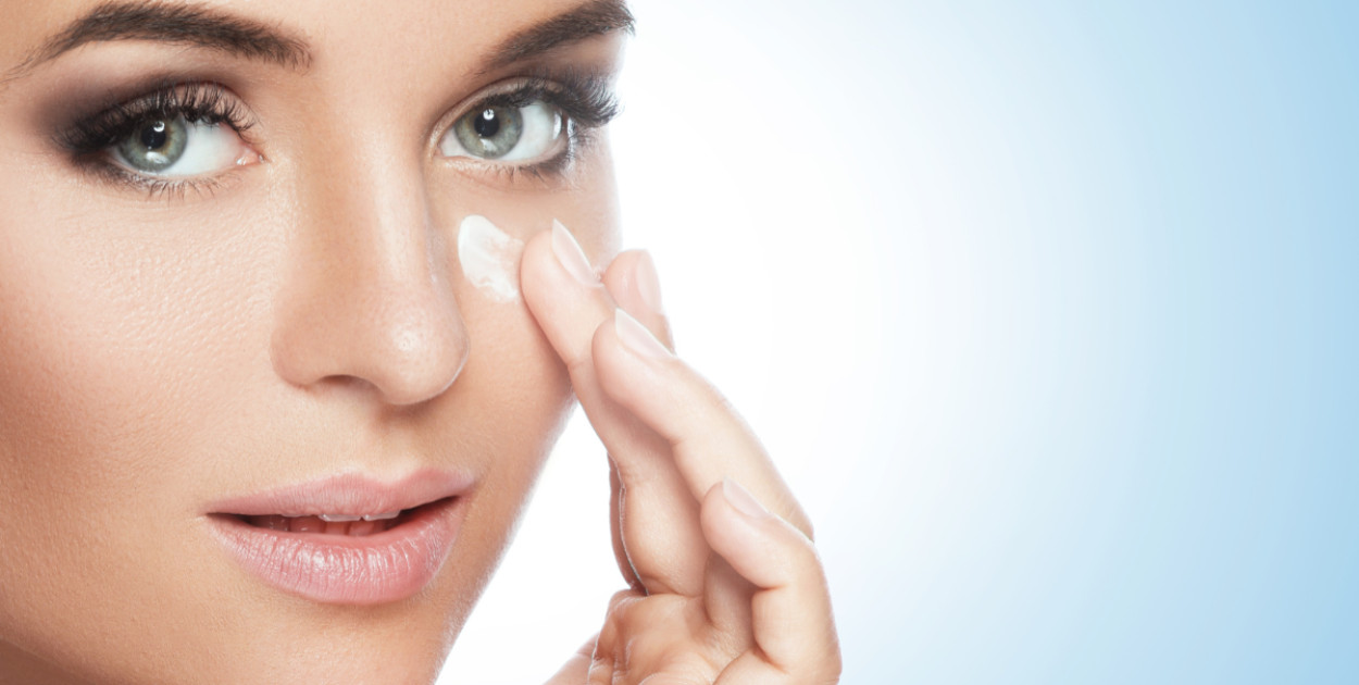 Krem pod oczy ze smoczą krwią to mało znana perełka - wygładza i odżywia