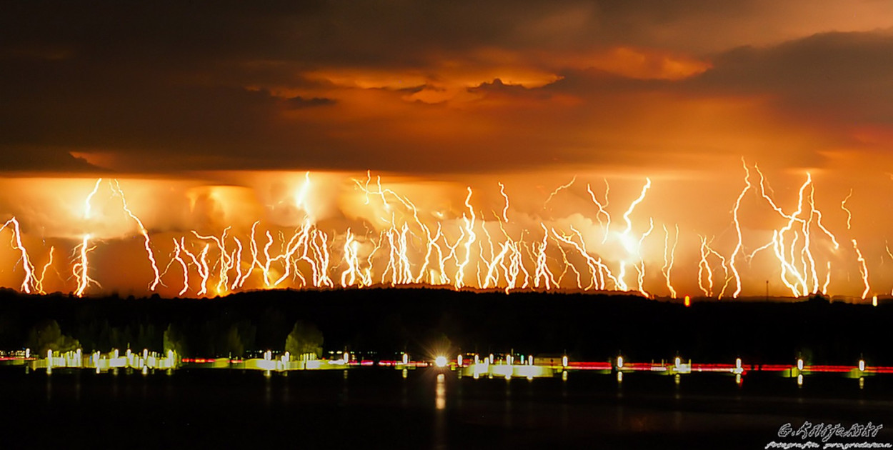 Burza nad Jeziorem Tarnobrzeskim