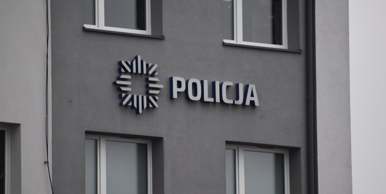Funkcjonariusze zatrzymali dwóch poszukiwanych mężczyzn.