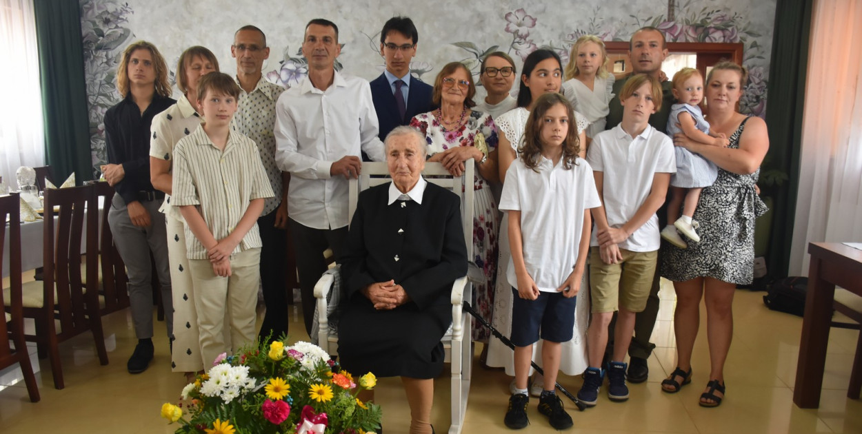 100 lat obchodzi Eleonora Duma.