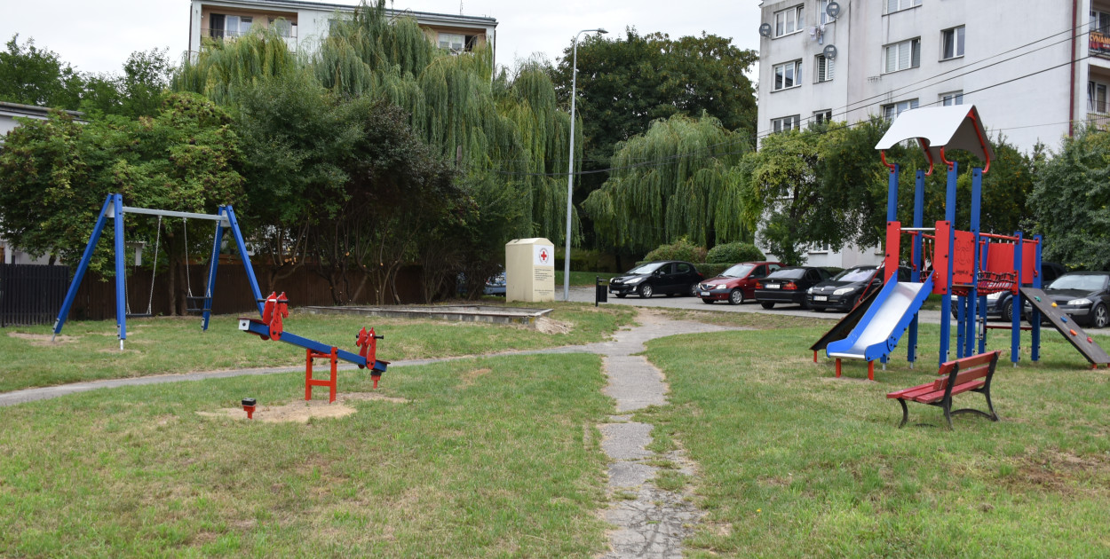 Plac zabaw przy ulicy Słowackiego w Sandomierzu  