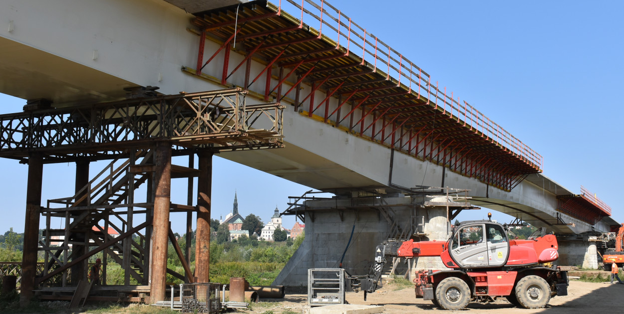Budowa mostu w Sandomierzu 