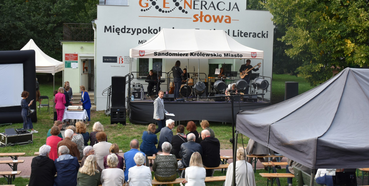 Obchody 50-lecia Filii numer 1 MBP w Sandomierzu  i trzeci dzień festiwalu "GENeracja Słowa"  