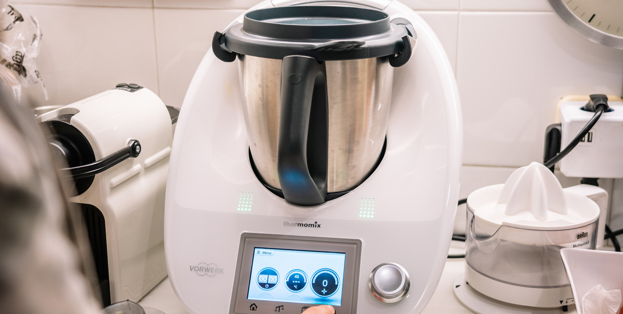Czyszczenie Thermomixa po intensywnym użytkowaniu – triki na usunięcie...