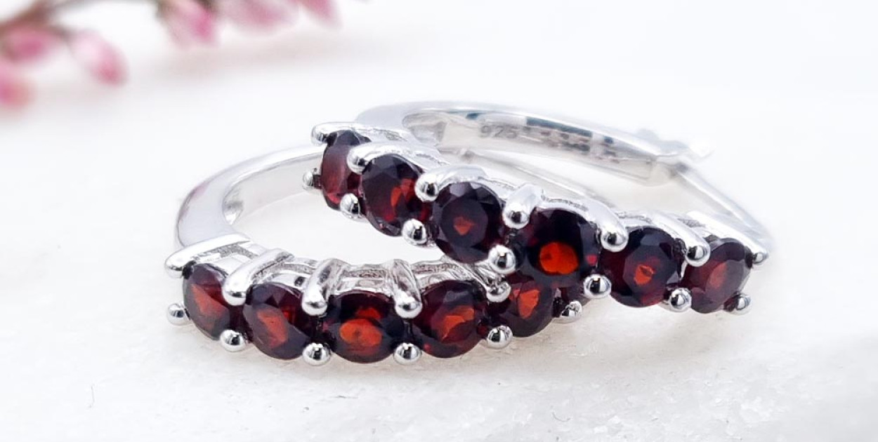 Czerwona Moc Kolczyki, które Rozpalą Twoją Stylizację