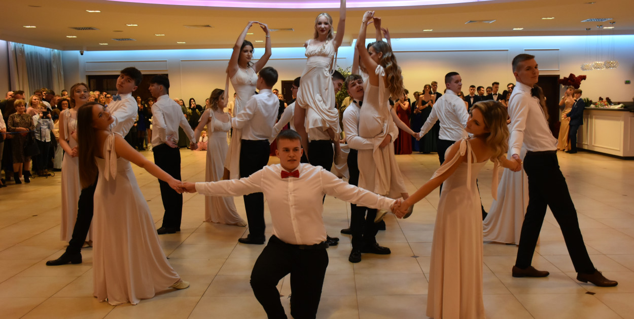 Studniówka II LO w Sandomierzu  