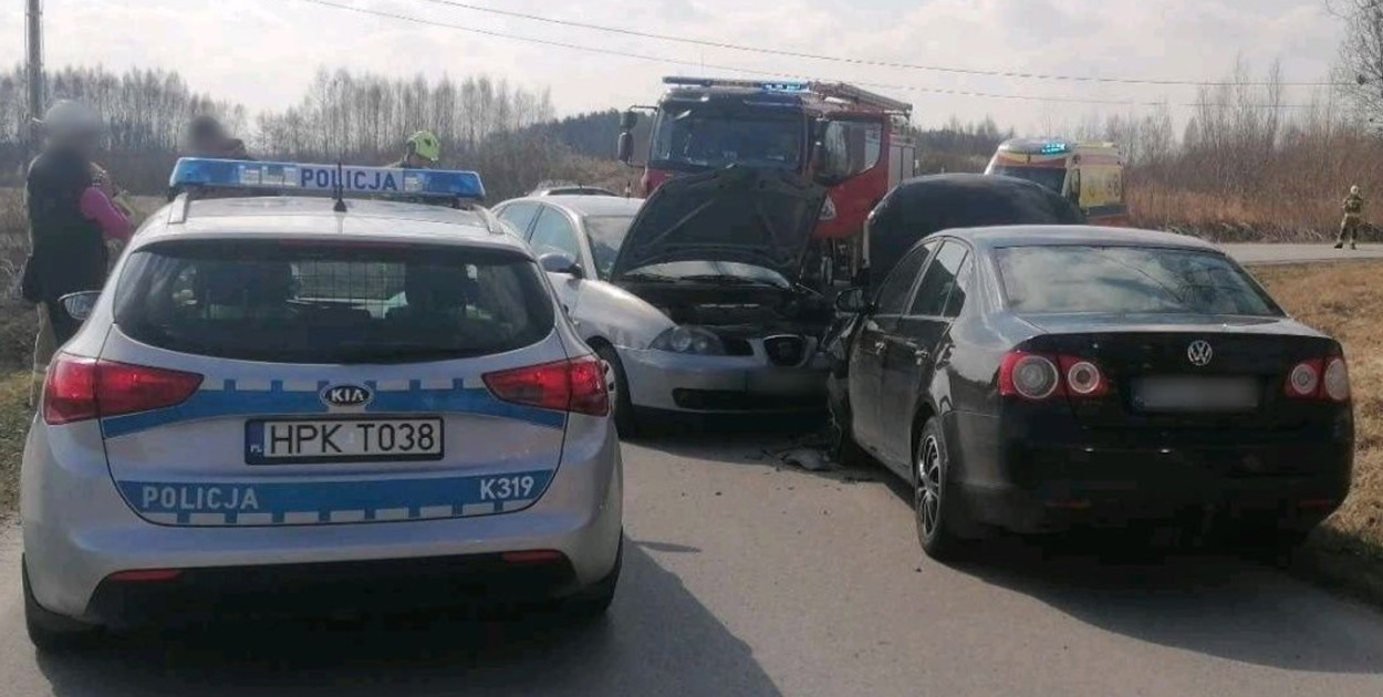 Zderzenie dwóch aut w Skopaniu [ZDJĘCIA]