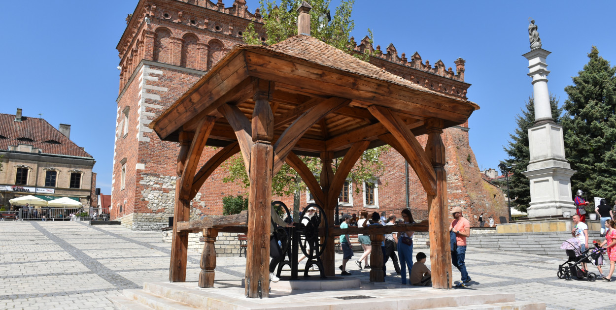 Tak wygląda staromiejska studnia po remoncie  