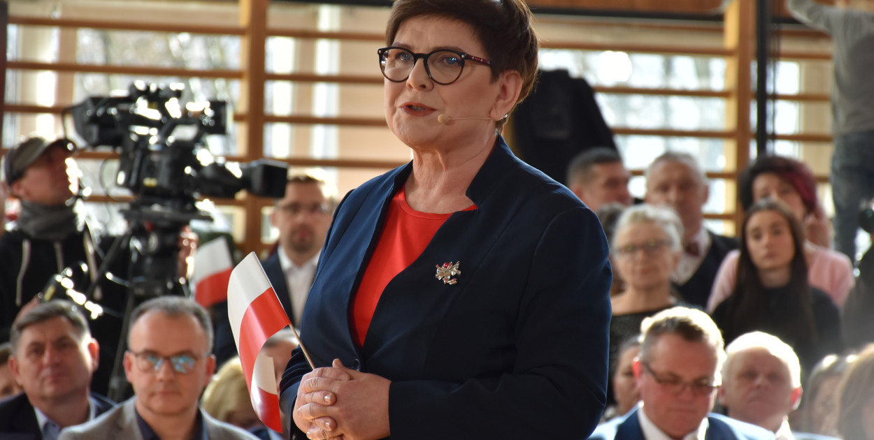 Beata Szydło, "jedynka" listy PiS w okręgu świętokrzysko-małopolskim     