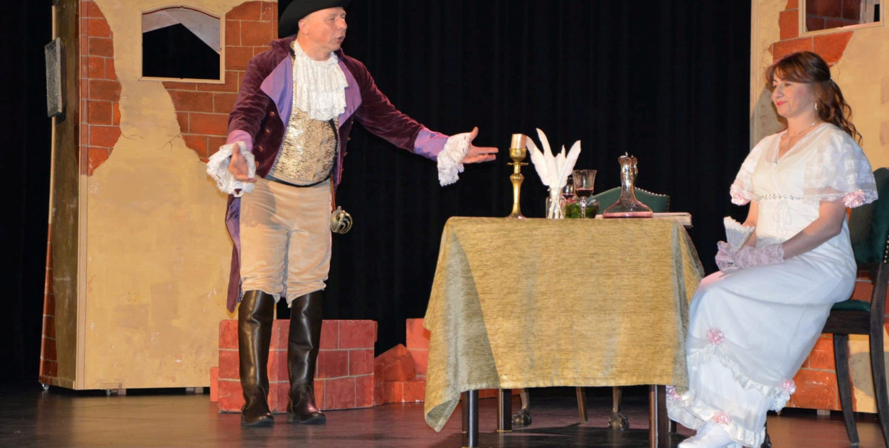 "Zemsta" w wykonaniu Amatorskiego Teatru Dramatycznego z Opatowa   
