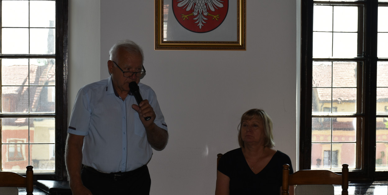 Radny Tadeusz Prokop na sesji Rady Miasta 
