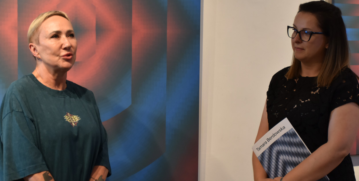 Tamara Berdowska i Agnieszka Hała, dyrektorka BWA    