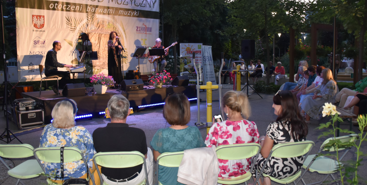 Koncert w Parku Osiedlowym 
