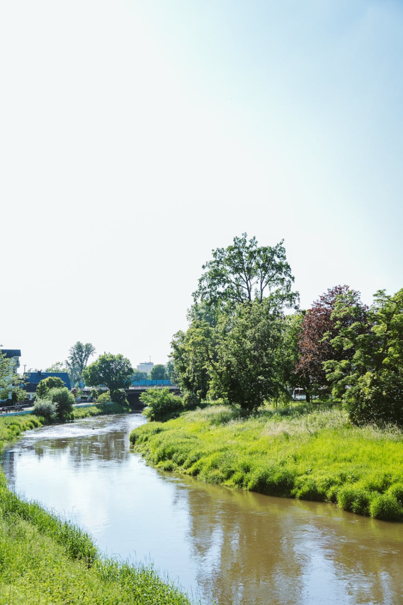 Noclegi w Krutyń latem – co warto wiedzieć przed przyjazdem