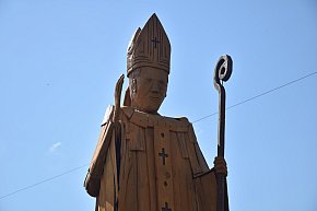 Pomnik kard. Stefana Wyszyńskiego w Jadachach-6763