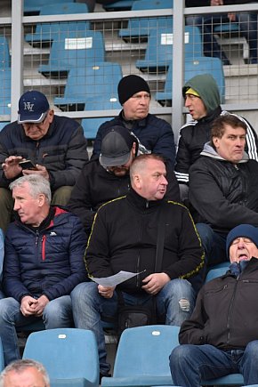 Zdjęcia z trybun z meczu Siarka - Wiślani-9370