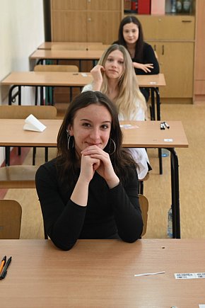 Egzamin ósmoklasisty w tarnobrzeskiej \"Dziesiątce\"-9400