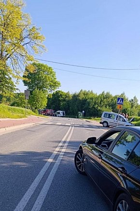 Zderzenie osobwki z busem na drodze wojewódzkiej-9693