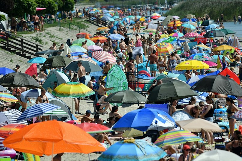 Jezioro Tarnobrzeskie w niedzielę, 17 sierpnia