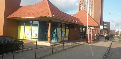 Mimo zmian na hali targowej i przebudowy "Dzikowiaka", sklep z częściami AGD jest 