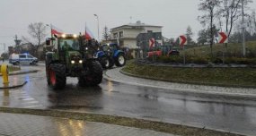 Rolnicy zablokowali terminal przeładunkowy w Staszowie [FOTO]-200949