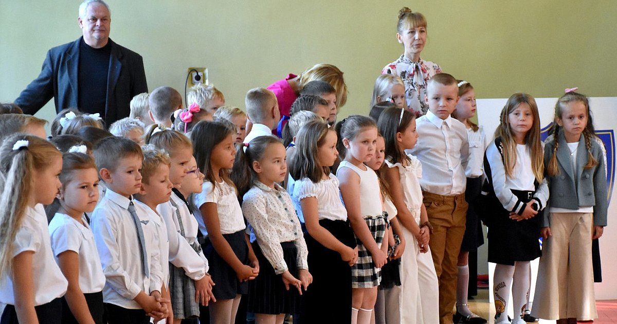 Inauguracja nowego roku szkolnego w SP nr 3 w Tarnobrzegu [FOTO]