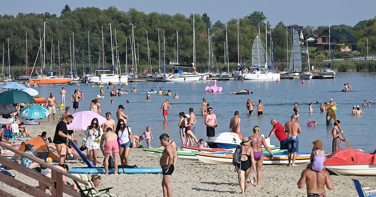 Plaża nad Jeziorem Tarnobrzeskim tętni życiem także we wrześniu [ZDJĘCIA]