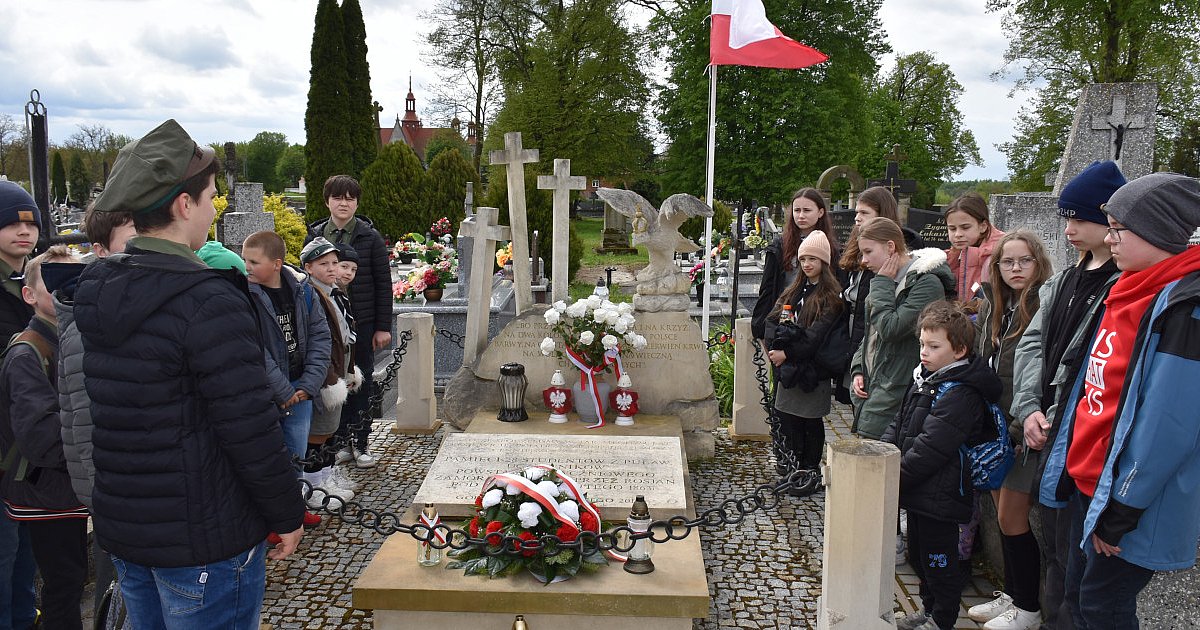 Maszerują ze Słupczy do Sandomierza szlakiem powstańców styczniowych [FOTO]