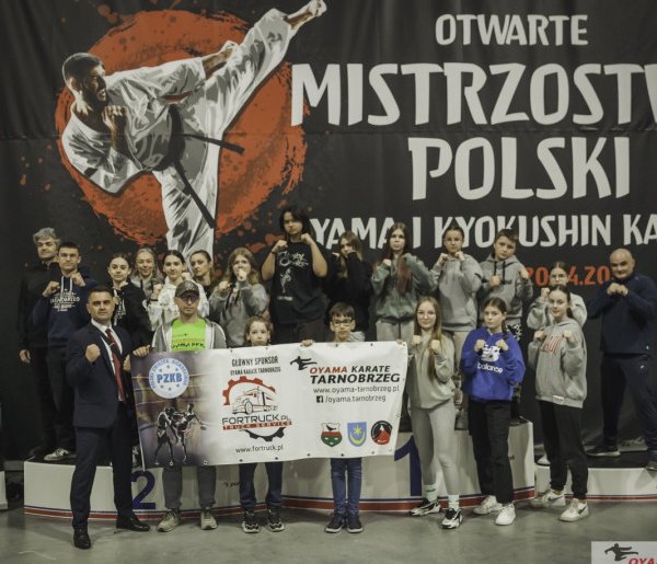 Medale Tarnobrzeskiego Klubu Oyama Karate na mistrzostwach Polski-211159