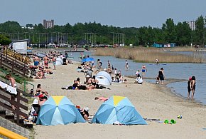 Majówka 2024 nad Jeziorem Tarnobrzeskim. Plażowanie, siatkówka i muzyka [FOTO]-211386