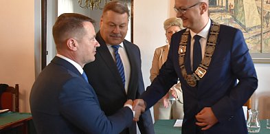Paweł Niedźwiedź objął urząd burmistrza Sandomierza [FOTO] -211461