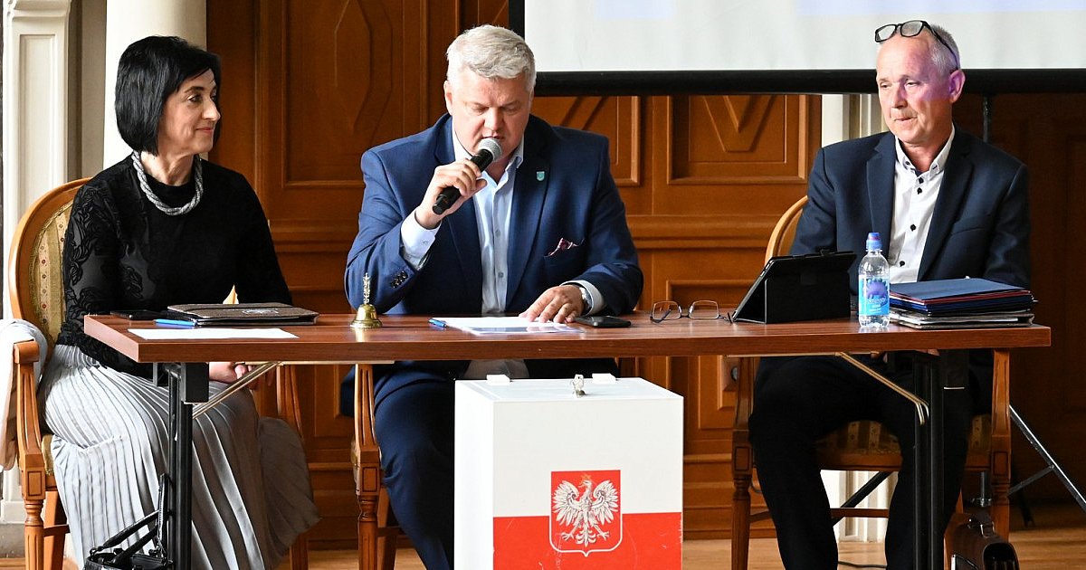 Norbert Mastalerz nowym przewodniczącym Rady Miasta Tarnobrzega. Znamy pełny skład prezydium rady [ZDJĘCIA]