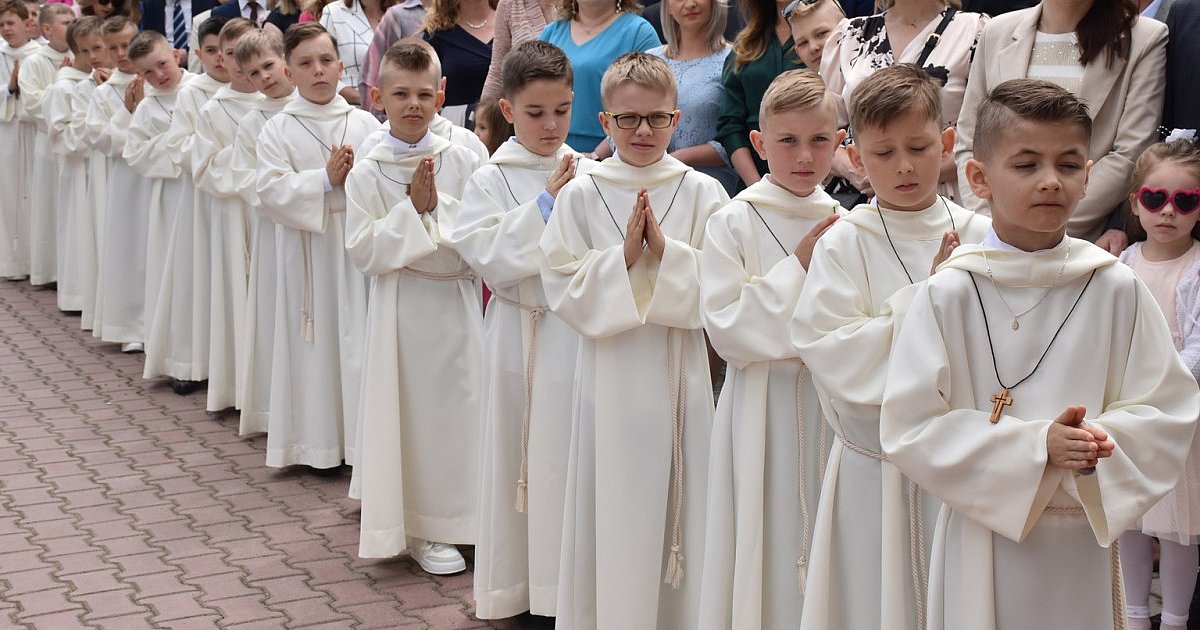 Pierwsza komunia święta w kościele OO. Dominikanów w Tarnobrzegu [ZDJĘCIA]