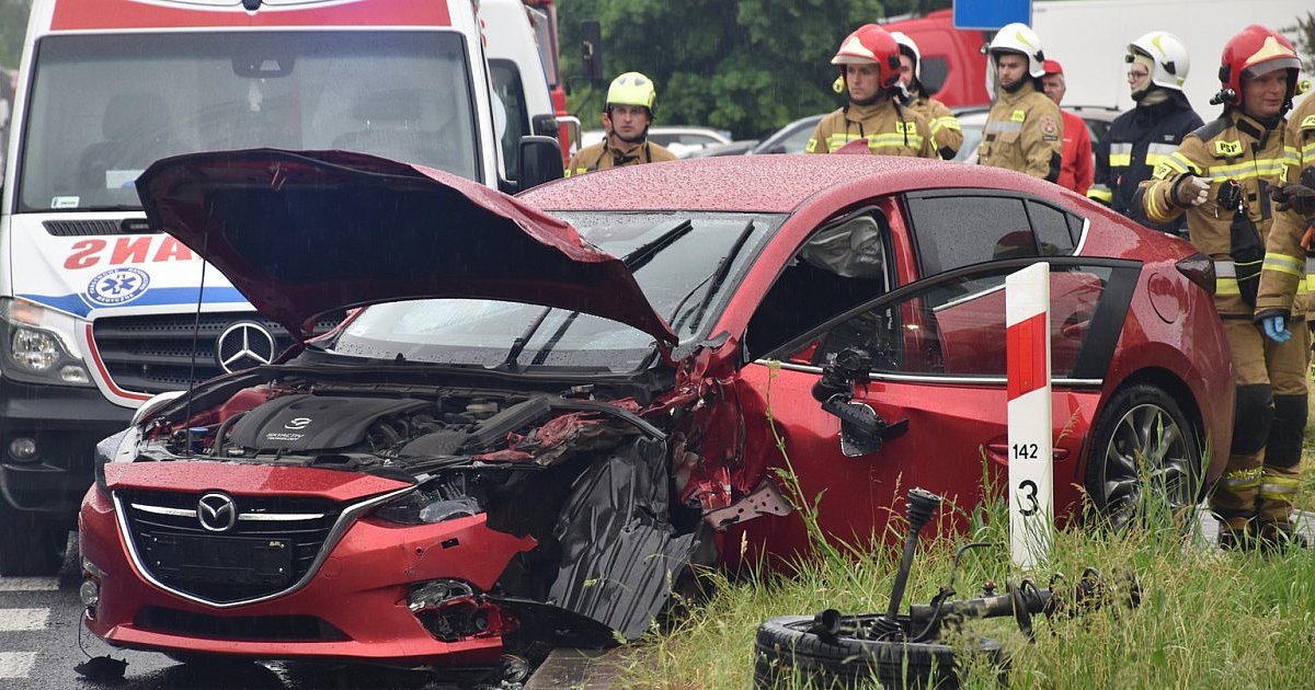 Wypadek w Nowej Dębie, droga krajowa nr 9 całowicie zablokowana! [ZDJĘCIA]