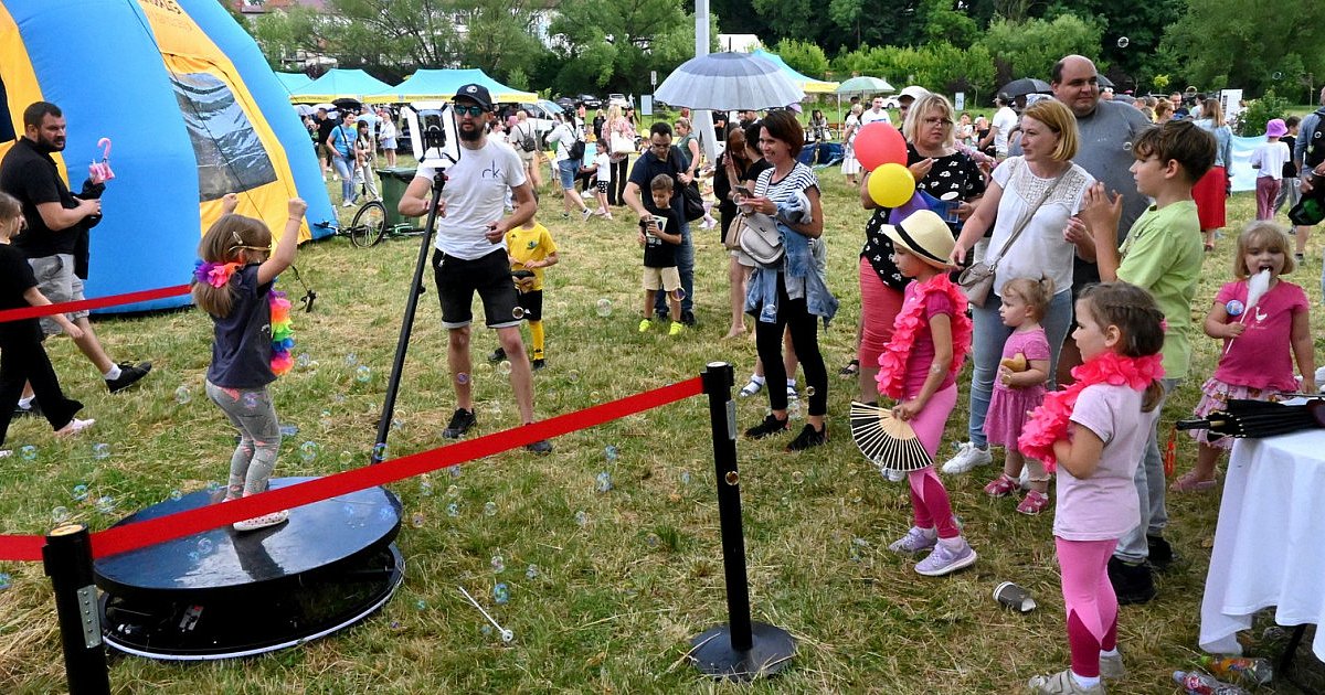 Miejski Dzień Dziecka w Tarnobrzegu i atrakcje przygotowane z tej okazji przyciągnęły nad Wisłę prawdziwe tłumy [ZDJĘCIA]