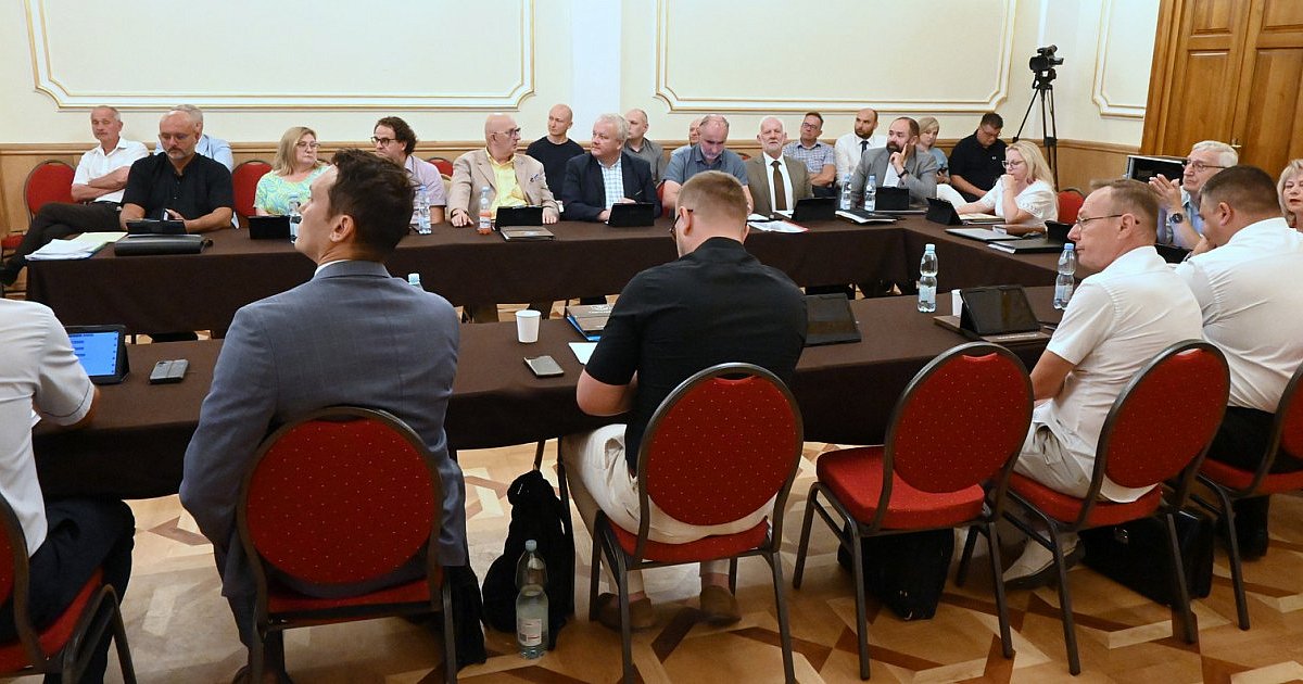 Prezydent Tarnobrzega bez wotum zaufania i absolutorium [ZDJĘCIA]